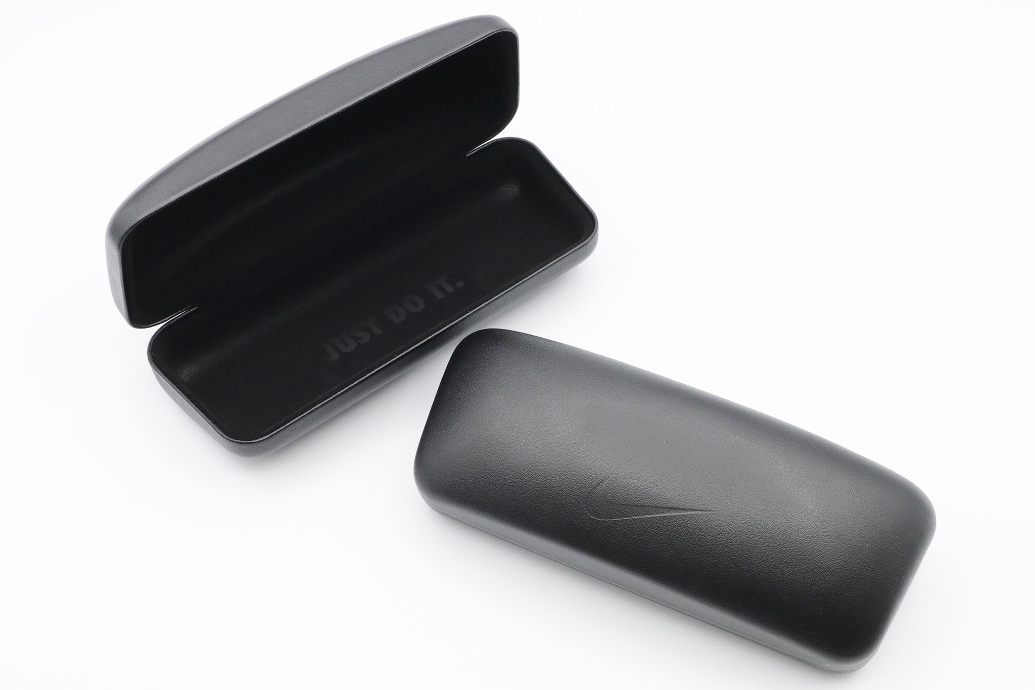 Nike Voltex スポーツメガネ ブラック/レッド ケース付き Nike Voltex スポーツメガネ ブラック/レッド ケース付き 70702