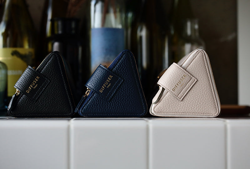 DIFFUSER(ディフューザー) AC3023C TRIANGLAR PRISM STRAGE BAG TYPE 3 ライトグレーホワイト