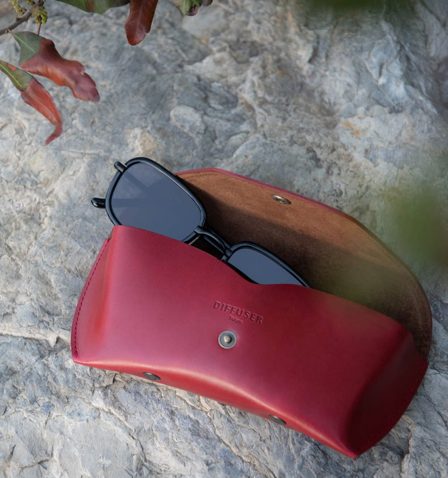 DIFFUSER(ディフューザー) SG1076A OIL LEATHER EYEWEAR CASE ブラック